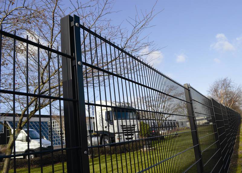 Double Wire Mesh Fence_ 2D Panel Fence (3)